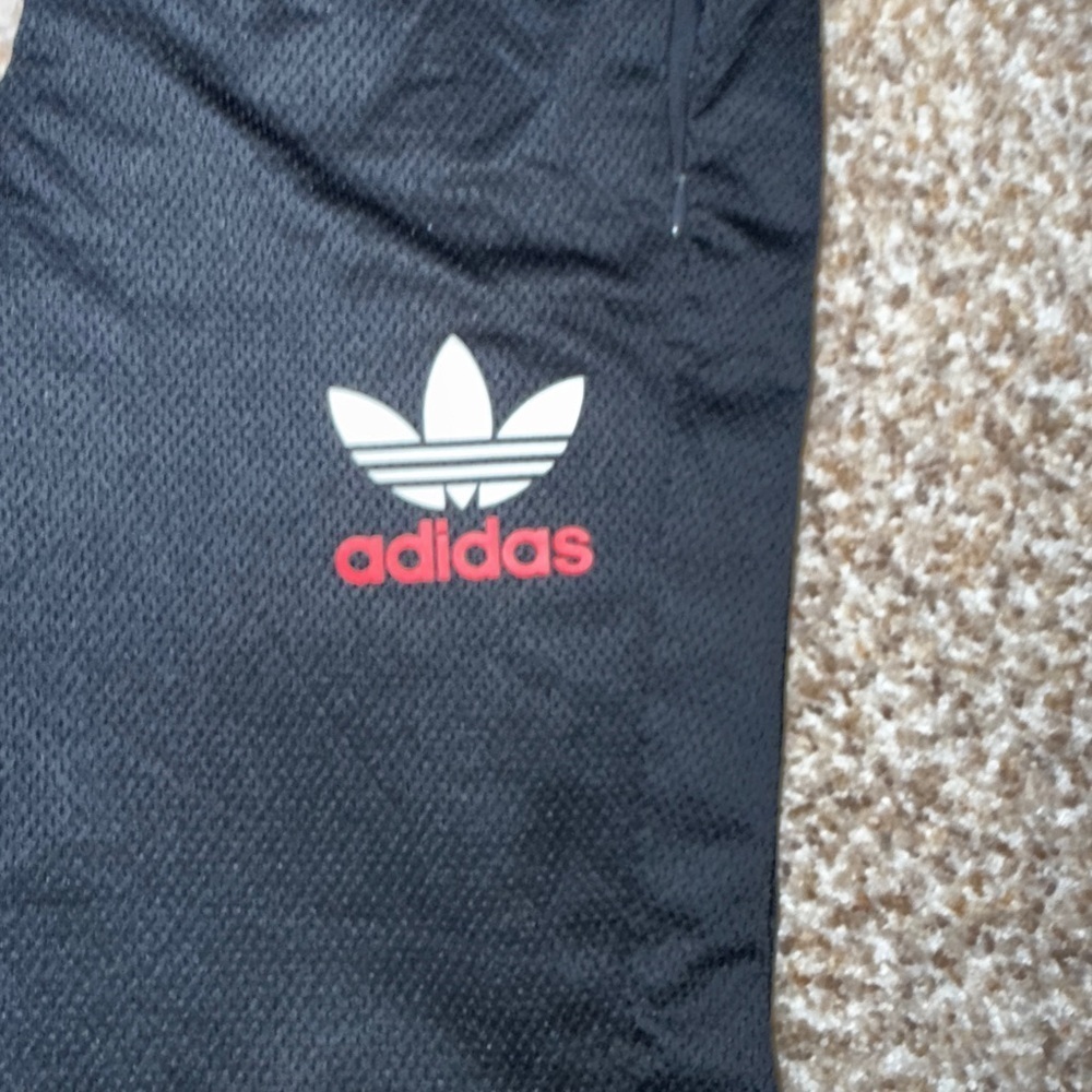 Adidas Men’s joggers, heavyweight, zipper front pockets, Drawstring Waist. Sz sm - Picture 5 of 6